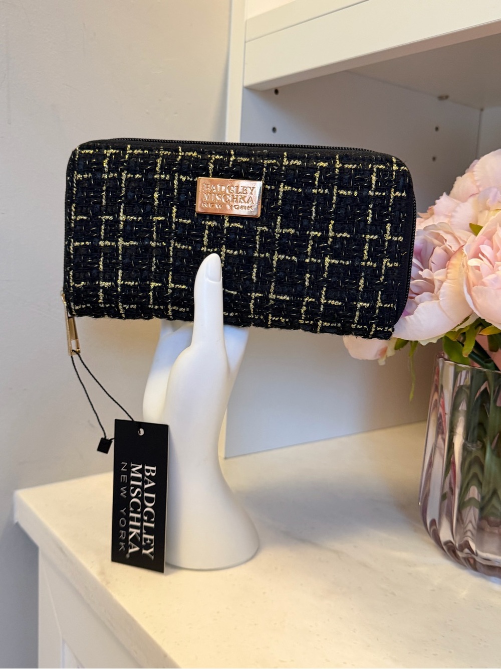 Badgley Mischka Black & Gold Tweed Zip Wallet 8x4